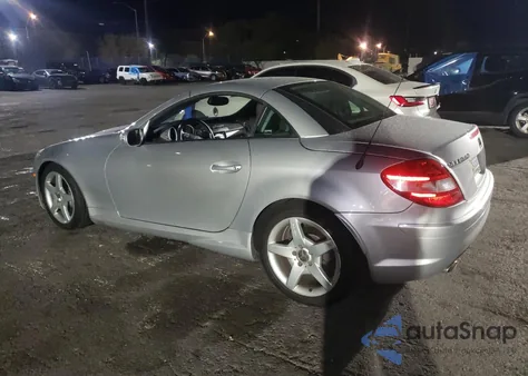 2005 Mercedes-Benz Slk 350 z USA, uszkodzony, nr VIN WDBWK56F15F030687